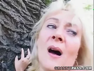 Be in charge Mature Receives Facial Cumshot Outdoor